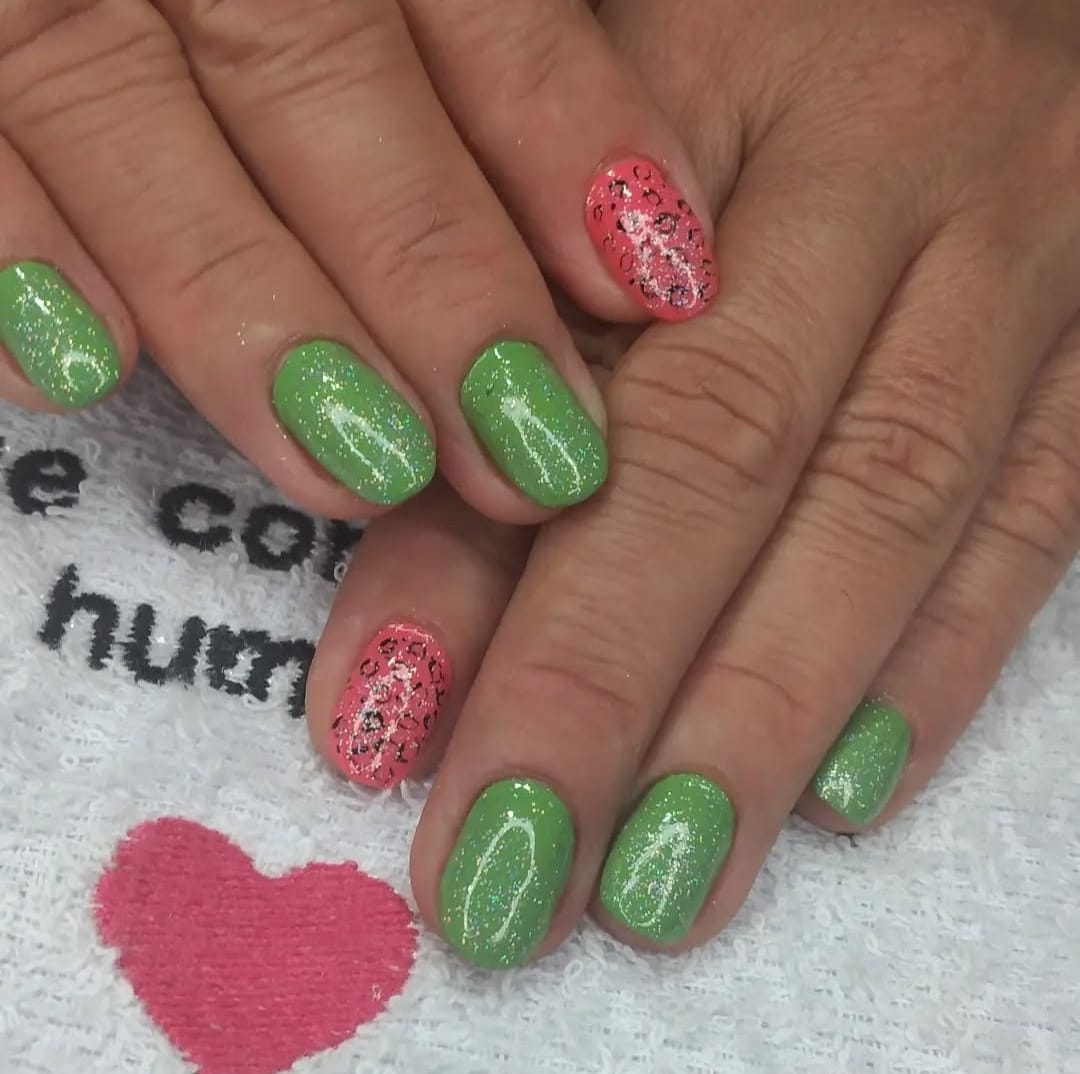 Manicure — aplicação e acabamento