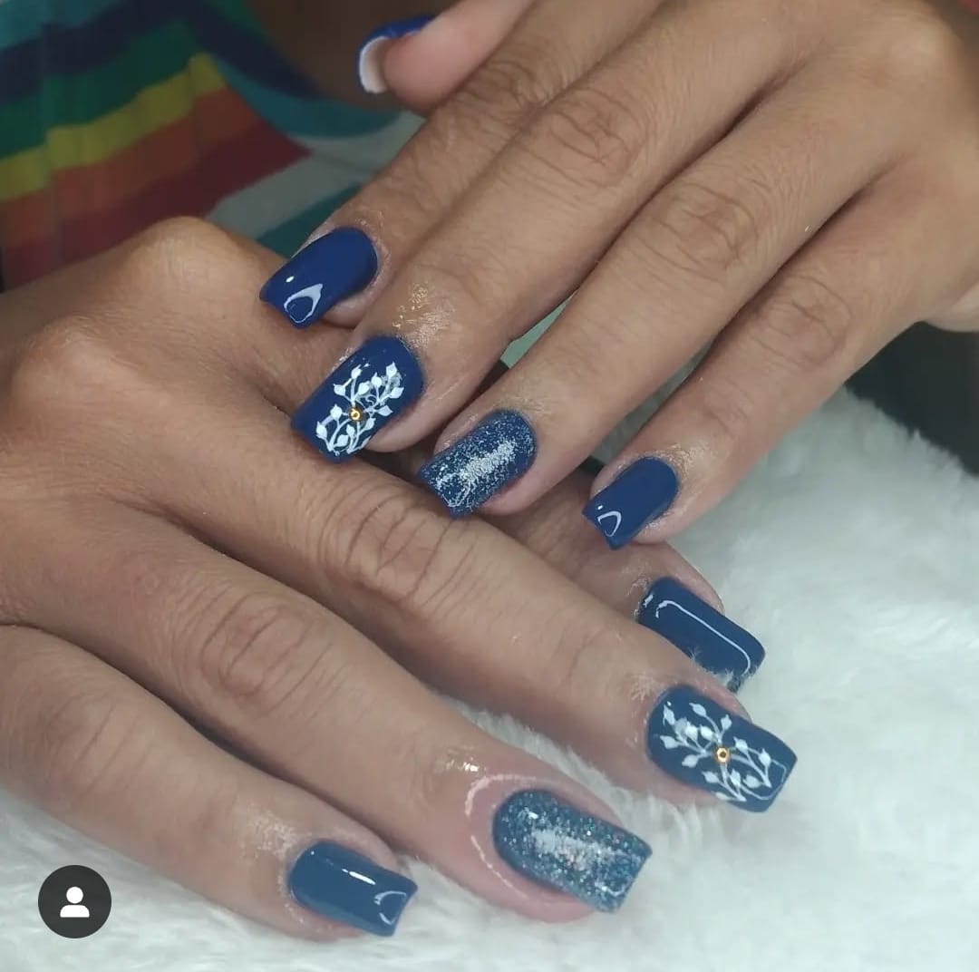 Detalhe manicure finalizada