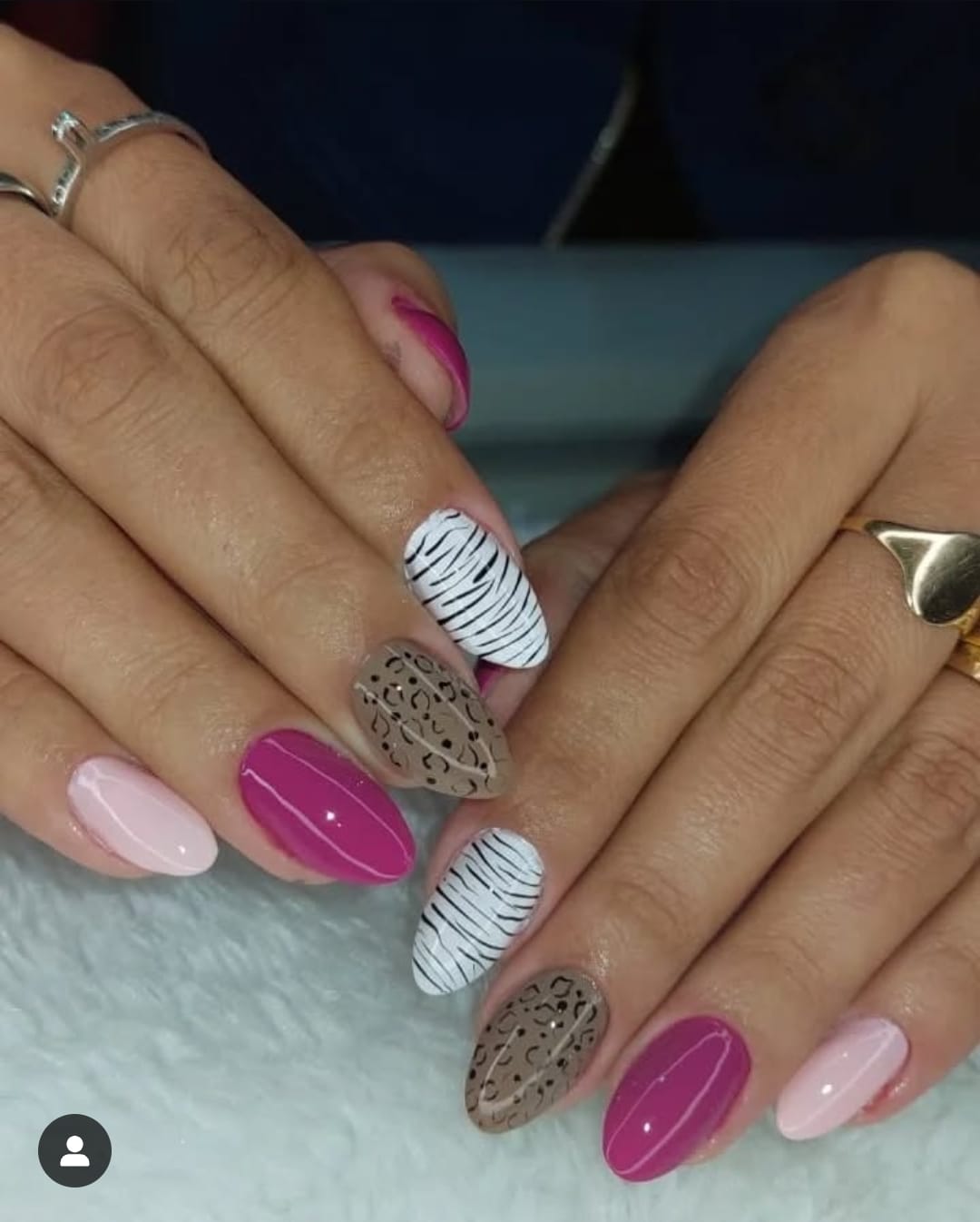 Retirando esmalte com removedor suave